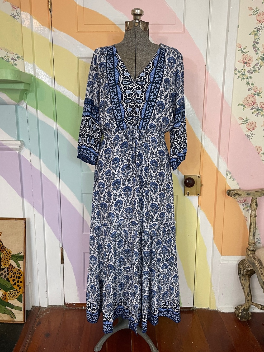 Walker & Wade Carrie Navy Floral Tiered Bali Maxi Dress Sz M 🧡🎀